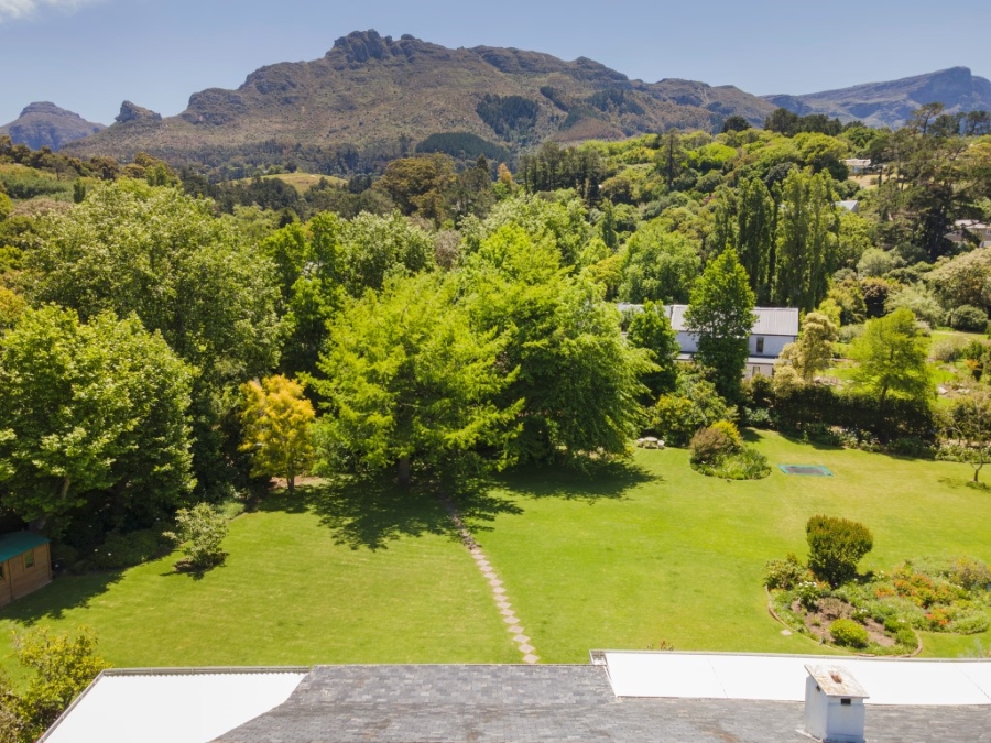 4 Bedroom Property for Sale in Constantia Western Cape